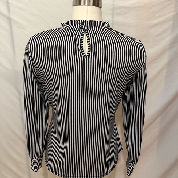 Long sleeve striped blouse with ruffled collar - Picture 4 of 6